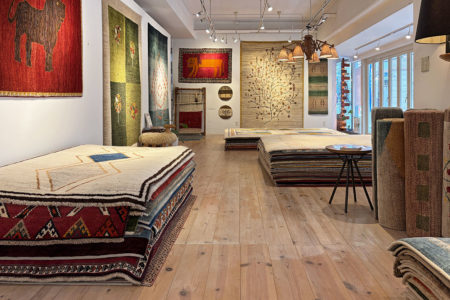 春のギャッベ展「百年を選ぶ」明日から開催します！